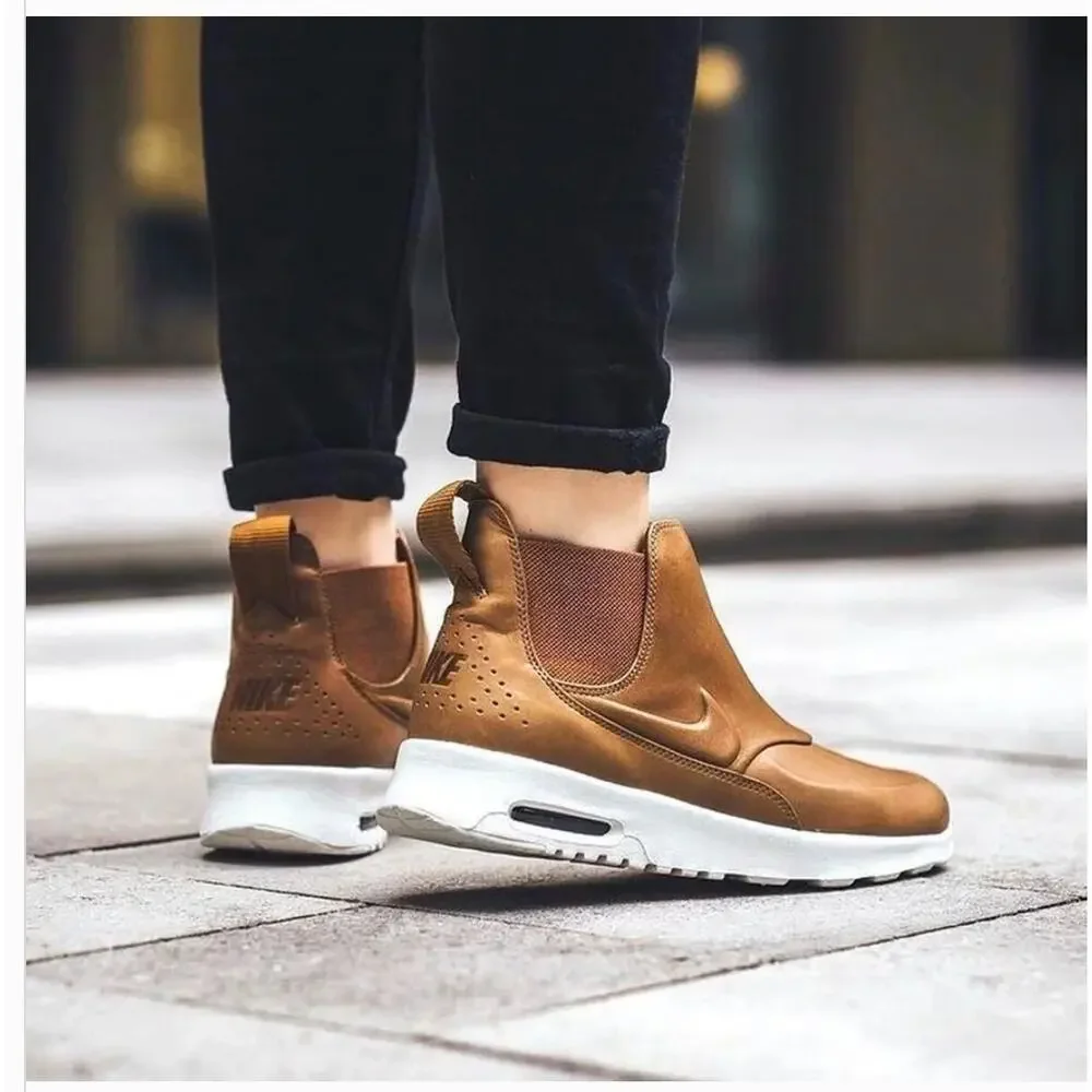 Nike Women's Air Max Thea Mid Sneaker Boots Chelsea boot in Ale Brown size 8.5